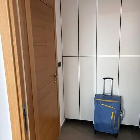 아파트 A302 Montebello