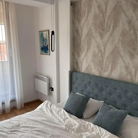 아파트 A302 Montebello