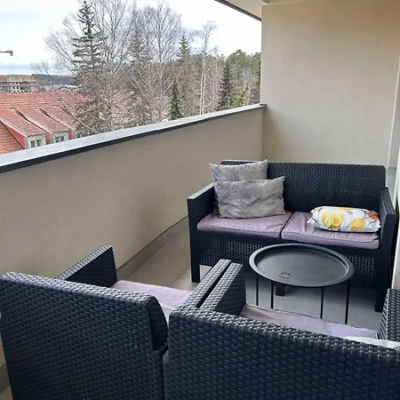 A302 Montebello 아파트