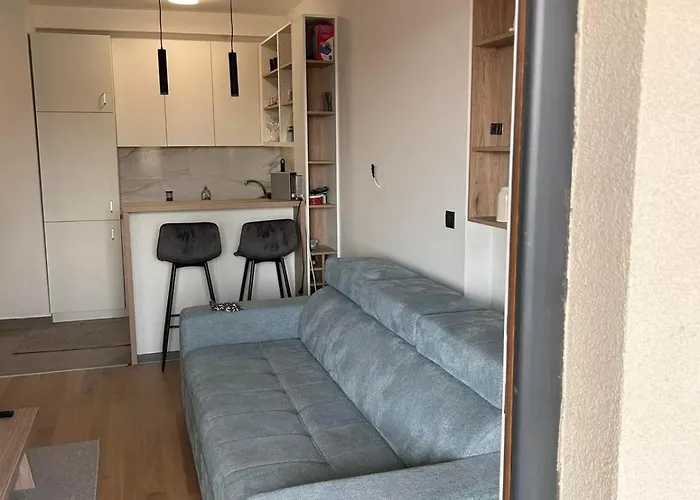 A302 Montebello Apartamento *